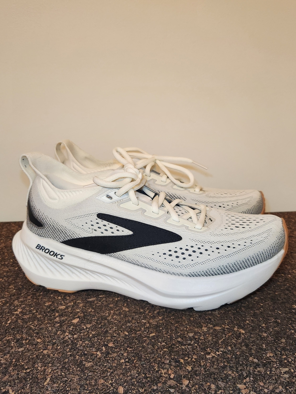 Brooks Women’s Glycerin 23 Running Shoes Size 7.5